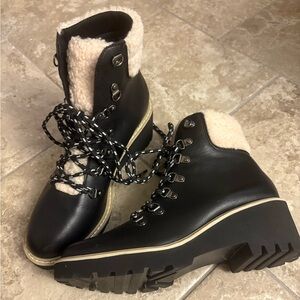 Hey Girl by Corkys - Black and Cream Winter Boots - NWOT